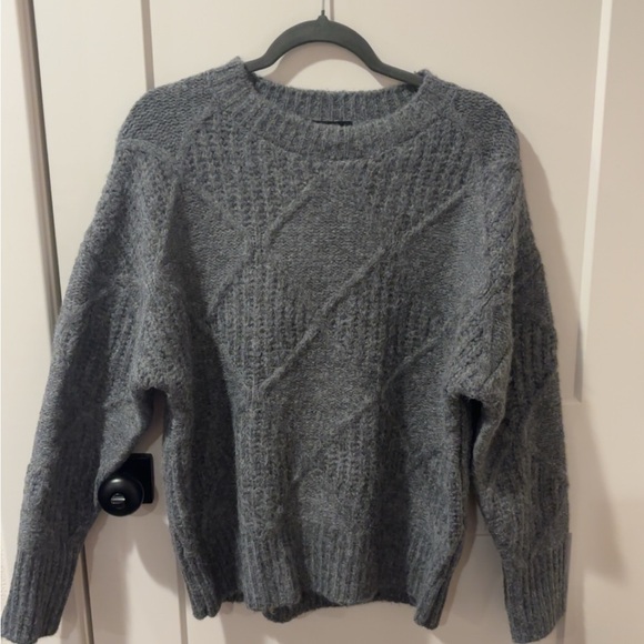 Forever 21 Cozy Gray Knit Sweater - Picture 1 of 3